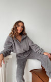 Fluffy 2-piece set with gray elastic